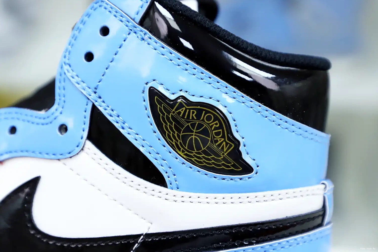 Kimikick JORDAN HIGH 'FEARLESS' RETRO 1 AIR OG 0808